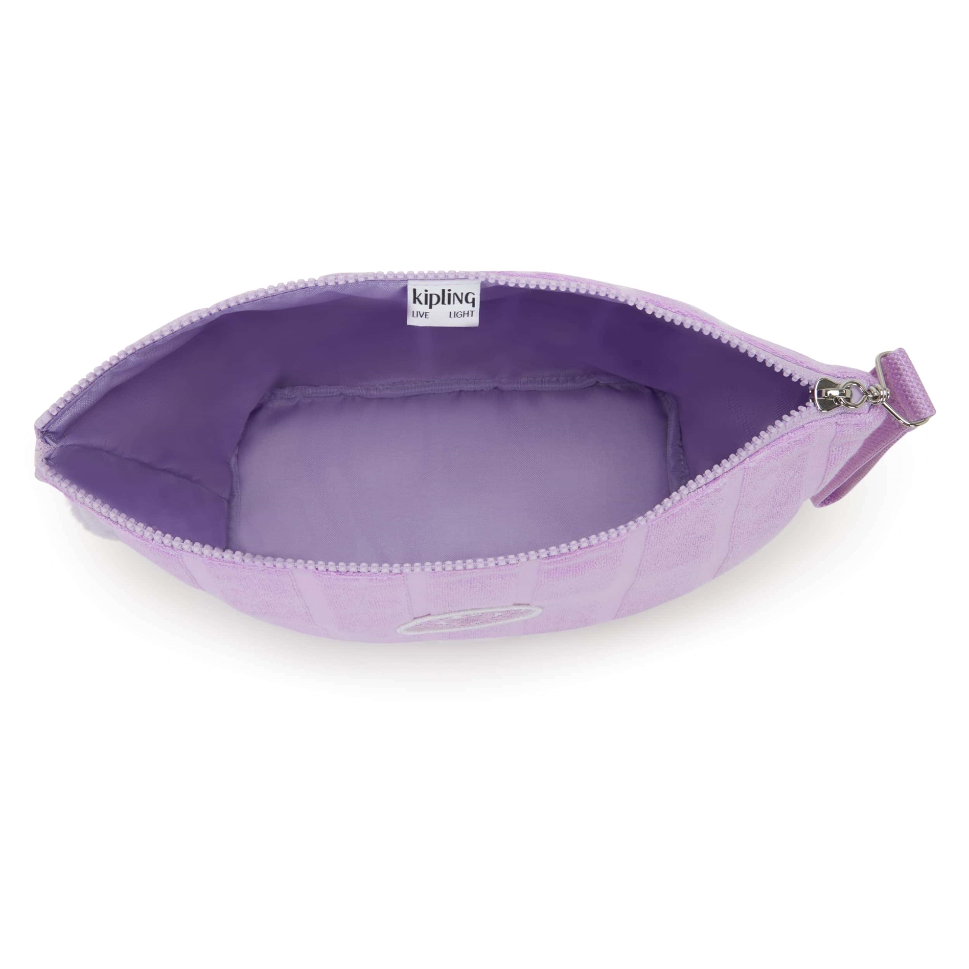 resm Naomi Pouch